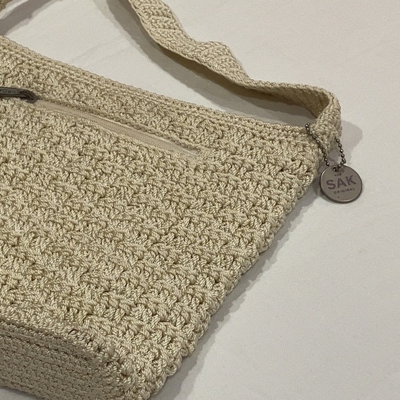 Elegant Cream Crochet Shoulder/Crossbody Bag - Picture 3 of 6